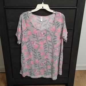 LuLaroe Classic T GUC